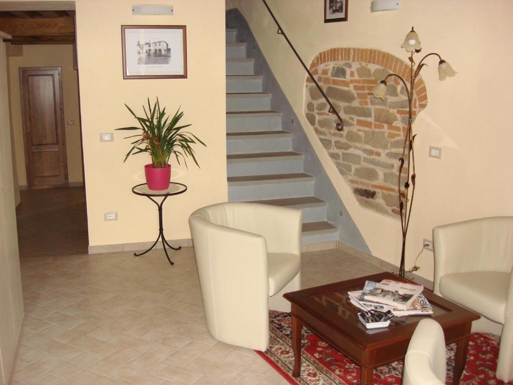 B&B Antica Trattoria Al Principe Arezzo Eksteriør billede